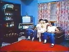 Greek Porn&#039;70-&#039;80 (To Mikrofwno tis ALIKHS-Katerina Spathi) 2-Gr2