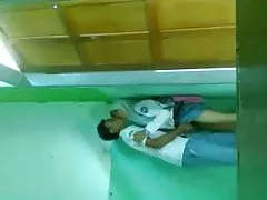 JIlbab mesum di kelas